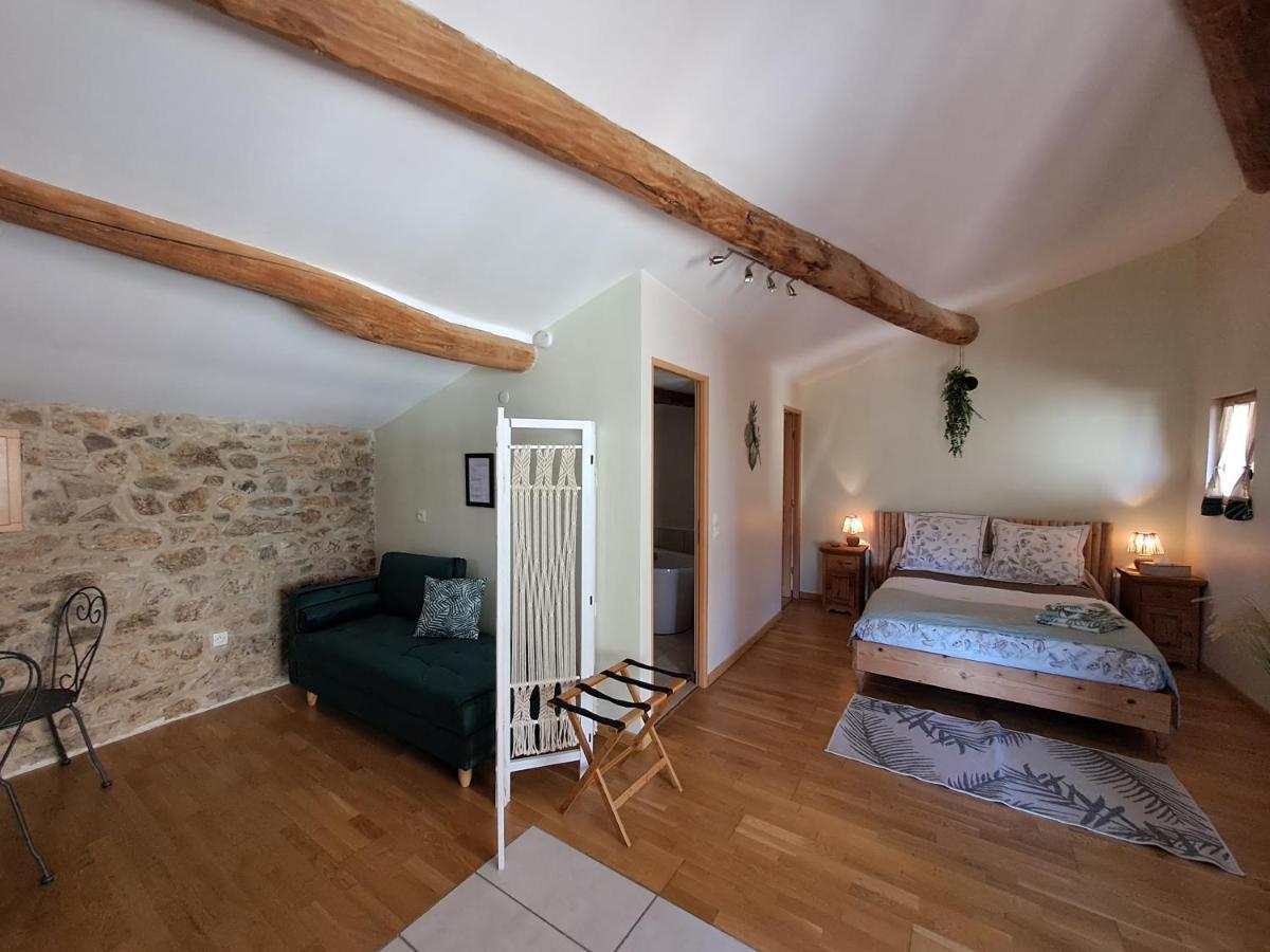Domaine Saint Claude - Gite , Chambres D'Hotes & Hebergement Insolite Malleval エクステリア 写真